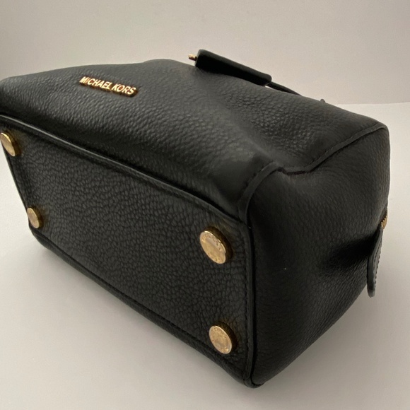 Like New Michael Kors Nano/Mini Kirby Crossbody Satchel Purse With Lock and Key - Picture 12 of 17